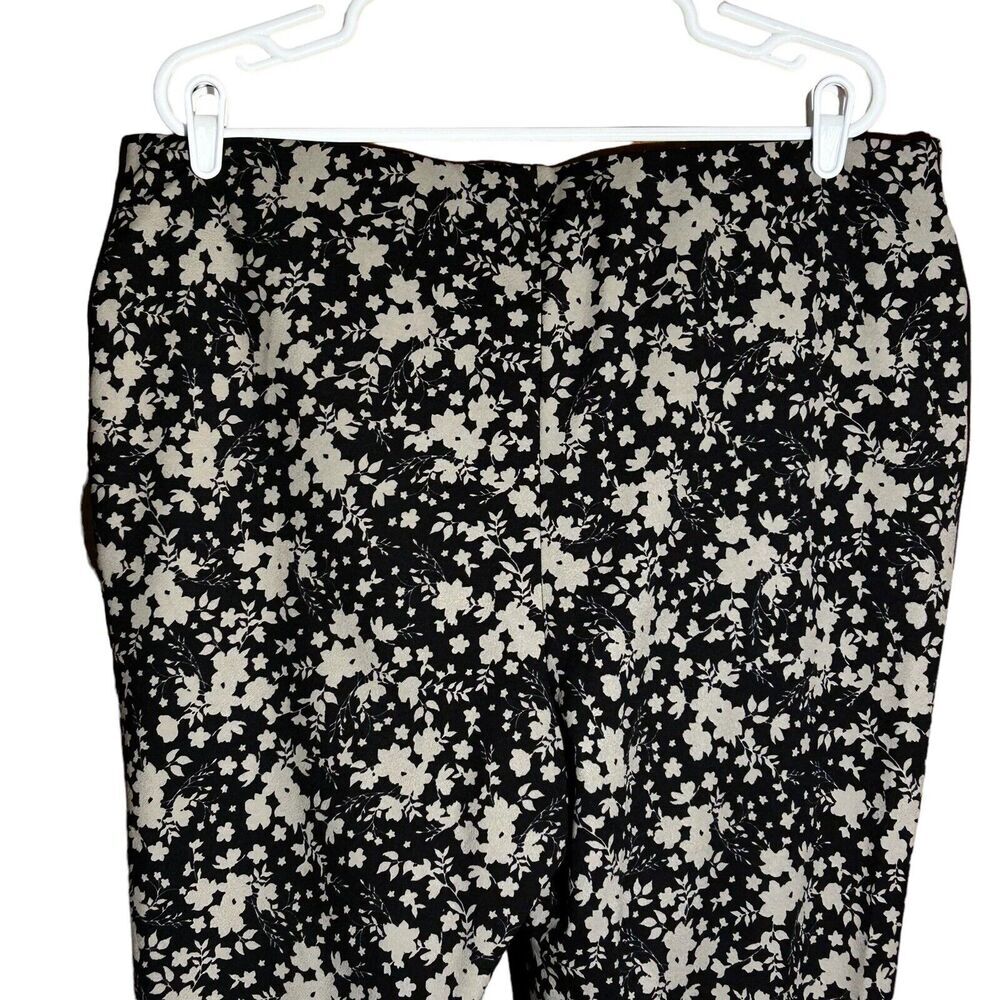 NINA LEONARD Black Floral Pull On Pants Tapered Leg Leggings Stretch Size 1X - Picture 5 of 10